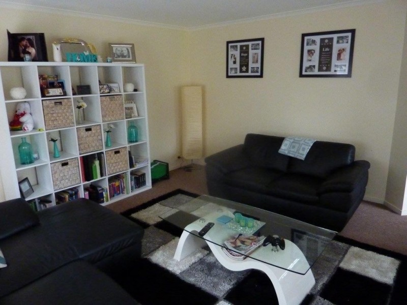 1/8 Mount View Avenue, Hallam VIC 3803