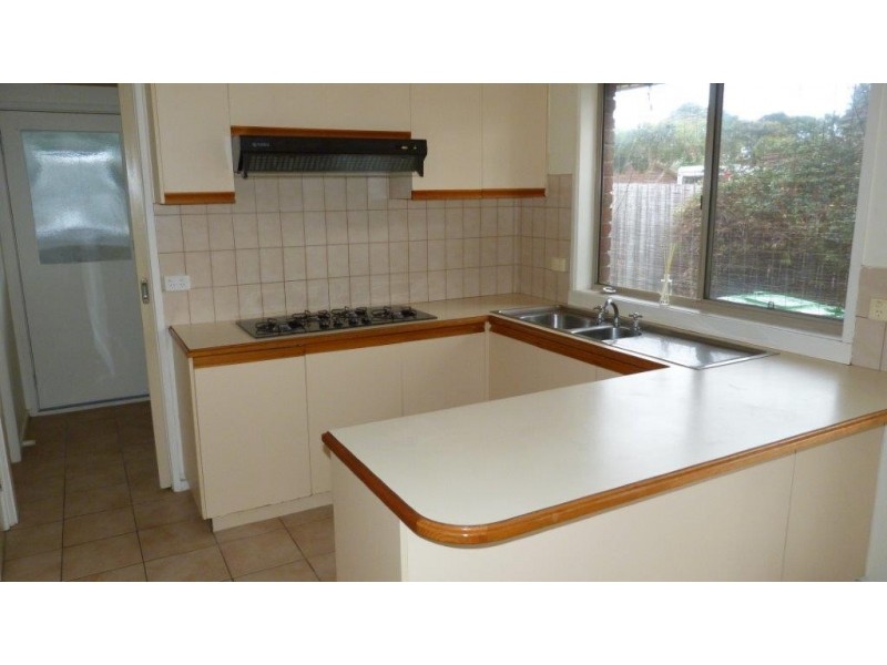 1/8 Mount View Avenue, Hallam VIC 3803