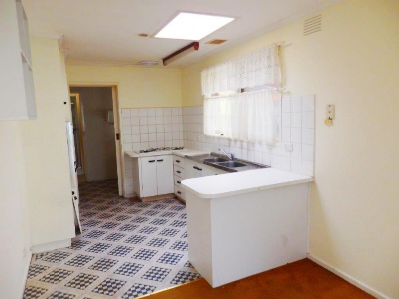 8 DONELLY, Hallam VIC 3803