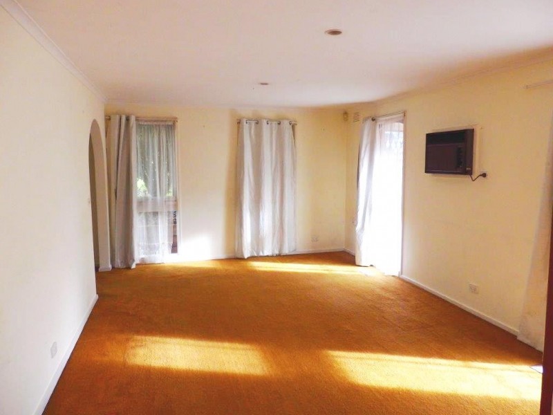 8 DONELLY, Hallam VIC 3803