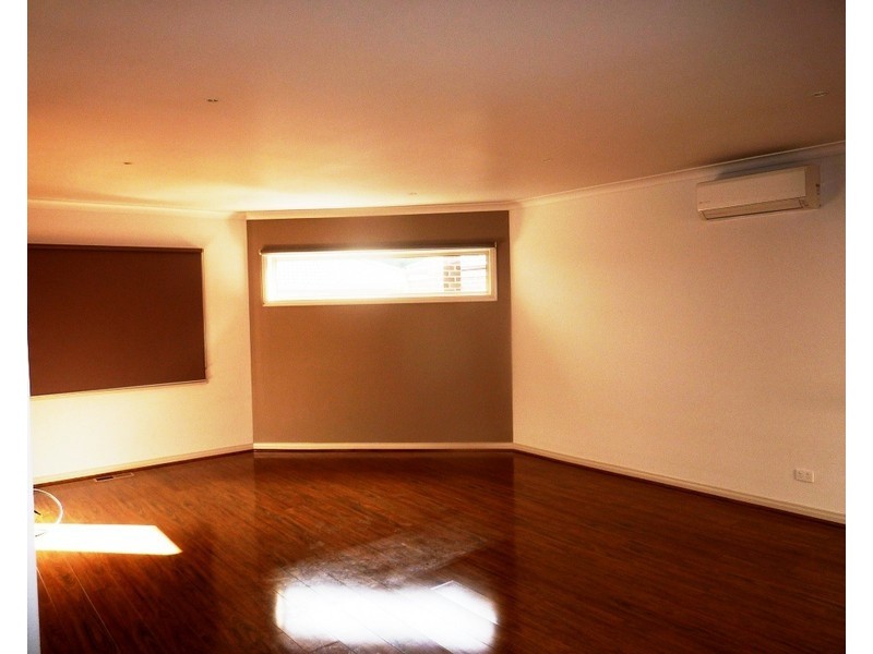 9B Allison Avenue, Eumemmerring VIC 3177