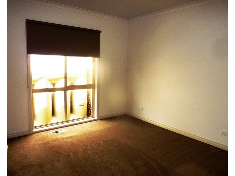 9B Allison Avenue, Eumemmerring VIC 3177
