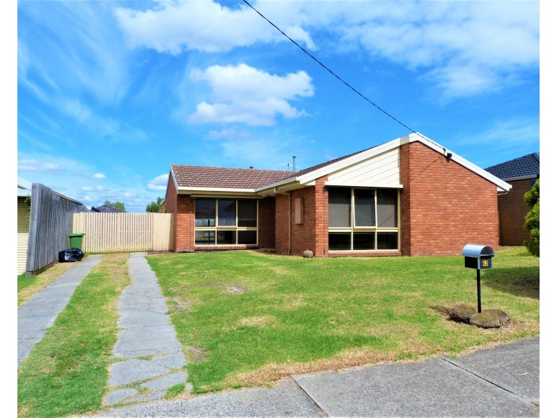 43 Leopold Crescent, Hampton Park VIC 3976