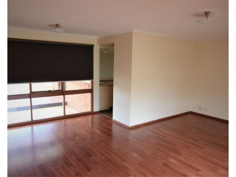 43 Leopold Crescent, Hampton Park VIC 3976