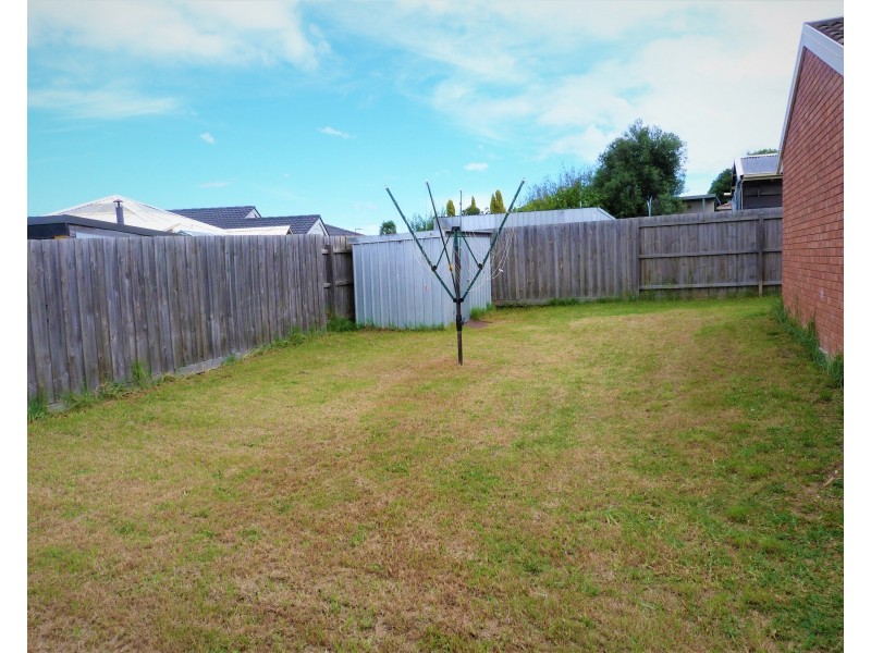 43 Leopold Crescent, Hampton Park VIC 3976