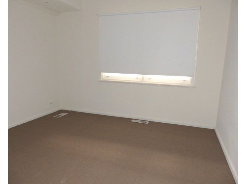 8 ALEXANDER STREET, Hallam VIC 3803