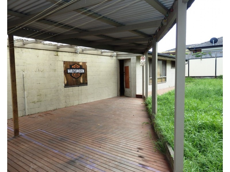 8 ALEXANDER STREET, Hallam VIC 3803