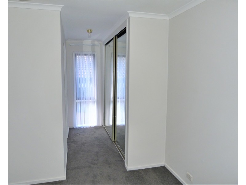 22 Weeden Crescent, Hallam VIC 3803