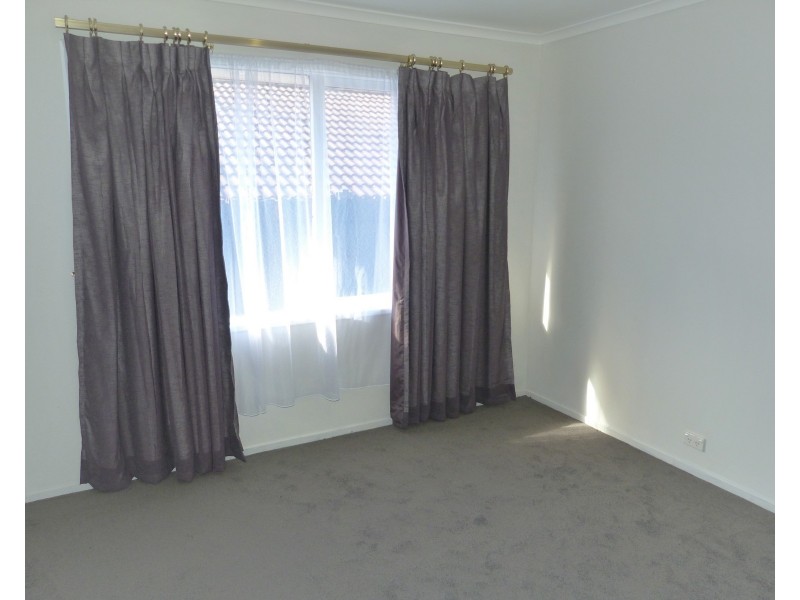 22 Weeden Crescent, Hallam VIC 3803