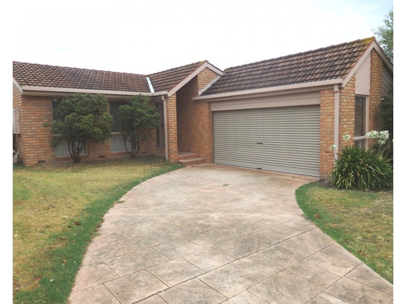 49 Norfolk  Drive, Narre Warren VIC 3805