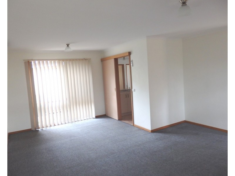 49 Norfolk  Drive, Narre Warren VIC 3805