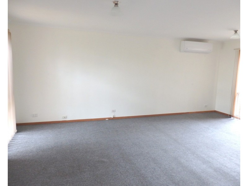 49 Norfolk  Drive, Narre Warren VIC 3805