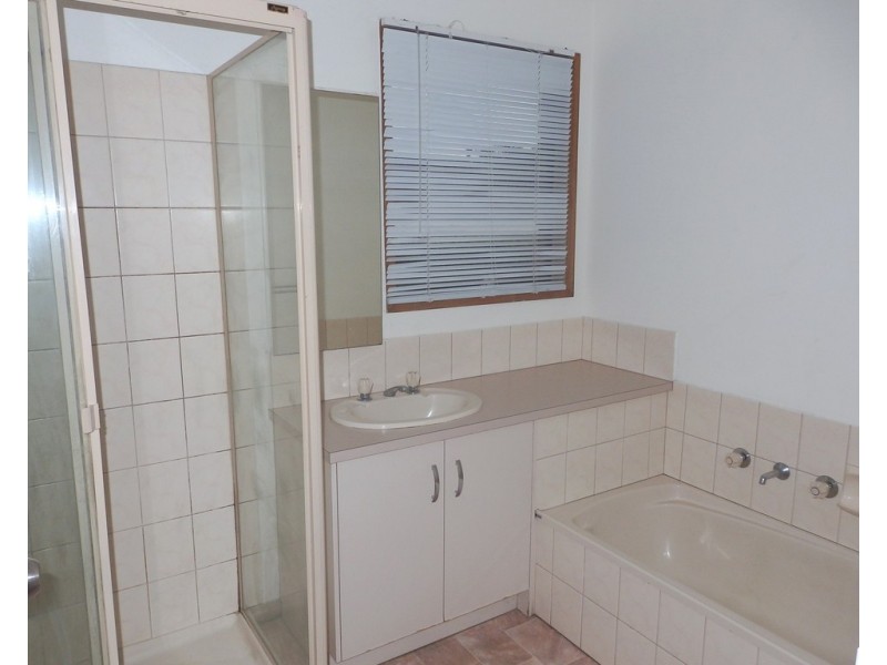 49 Norfolk  Drive, Narre Warren VIC 3805