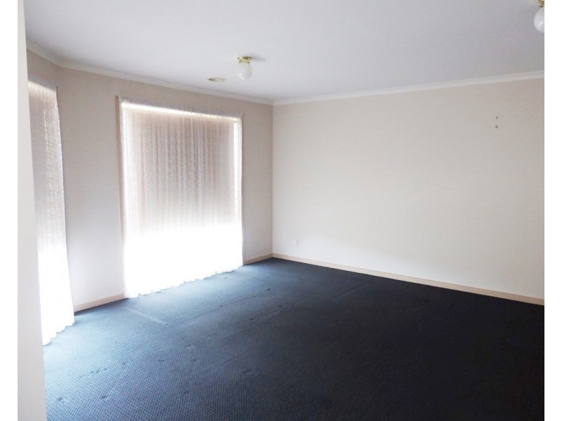 2/54 Ivan crescent, Hampton Park VIC 3976