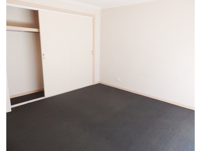 2/54 Ivan crescent, Hampton Park VIC 3976