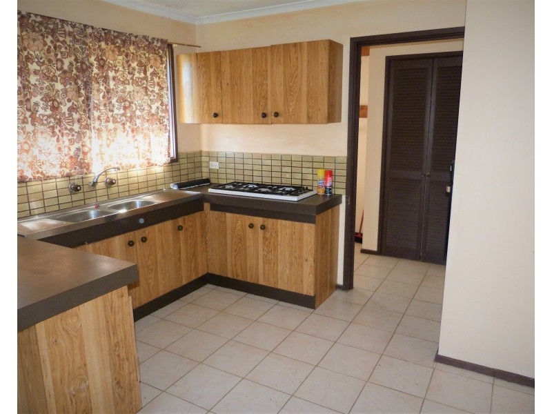 23 Rossiter Avenue, Endeavour Hills VIC 3802