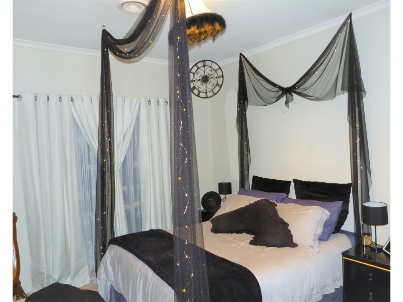 54 Marylyan Place, Cranbourne North VIC 3977