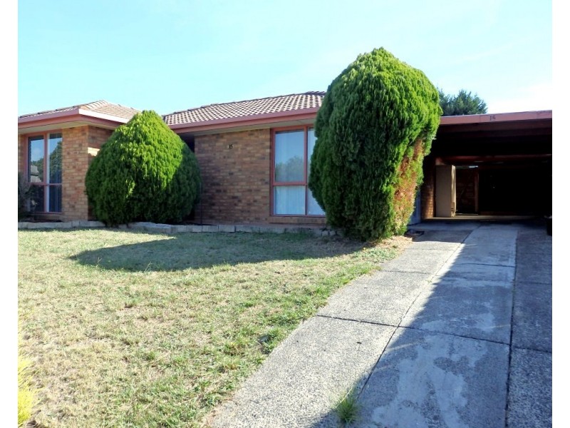 15 WEEDEN CRESCENT, Hallam VIC 3803