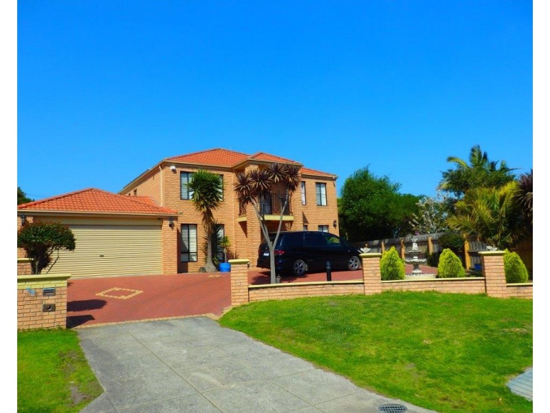15 CILENTO CRESCENT, Lynbrook VIC 3975