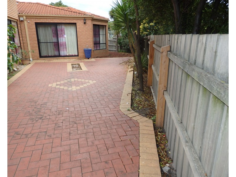 15 CILENTO CRESCENT, Lynbrook VIC 3975