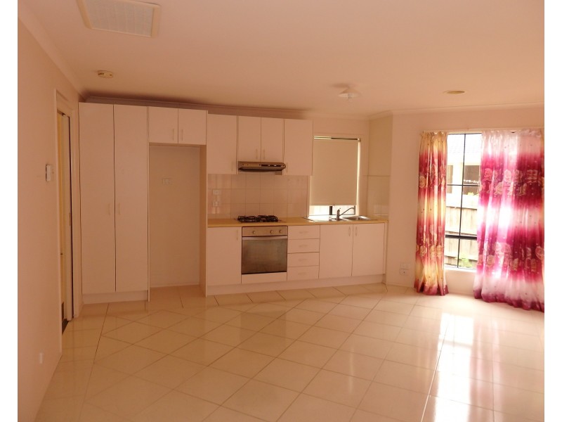 15 CILENTO CRESCENT, Lynbrook VIC 3975