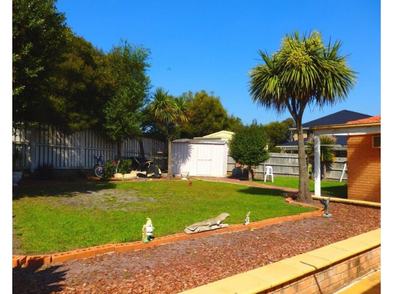 15 CILENTO CRESCENT, Lynbrook VIC 3975