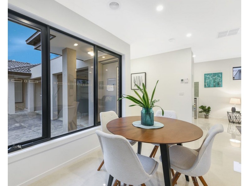 4/30-32 Parkland Avenue, Hampton Park VIC 3976