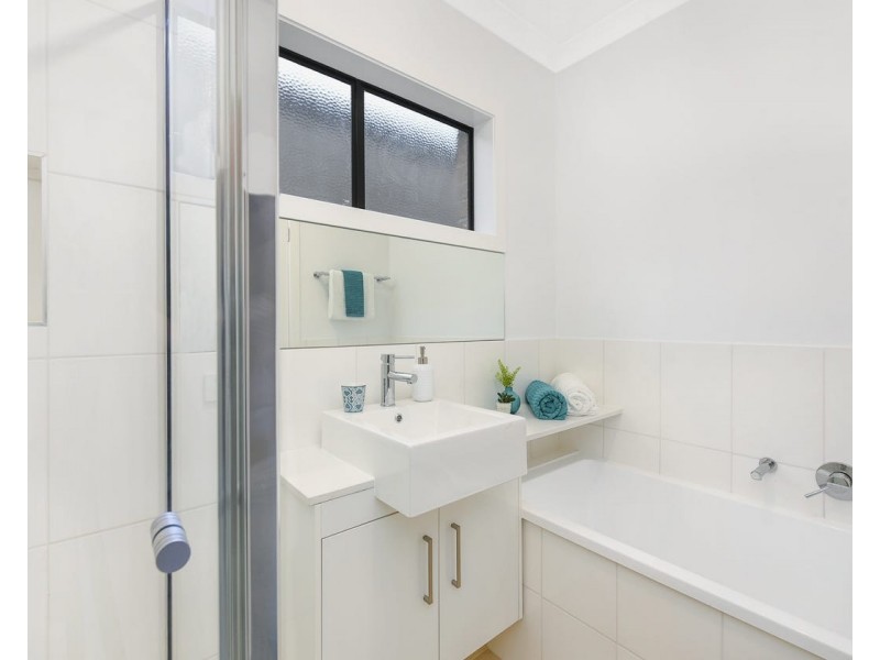 4/30-32 Parkland Avenue, Hampton Park VIC 3976