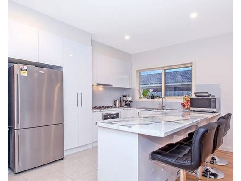 28 Lorraine Court, Pakenham VIC 3810