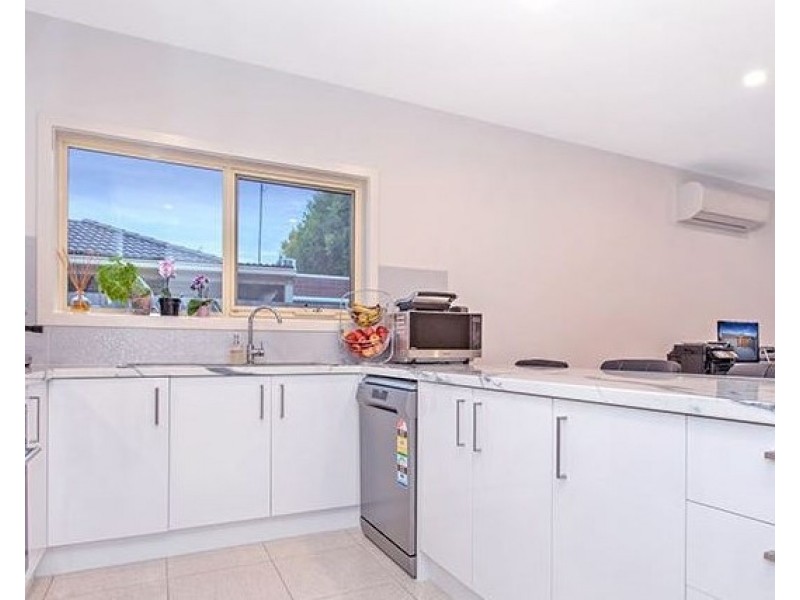 28 Lorraine Court, Pakenham VIC 3810