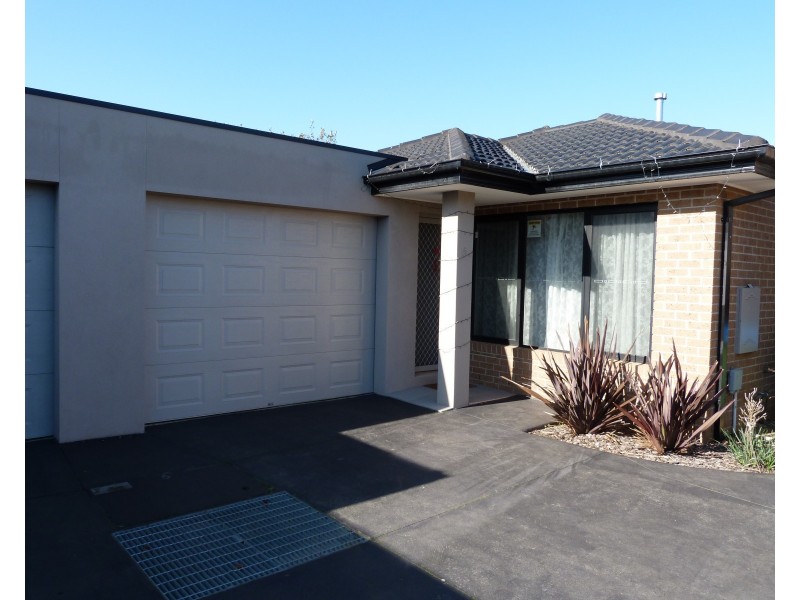 4/30-32 Parkland Avenue, Hampton Park VIC 3976