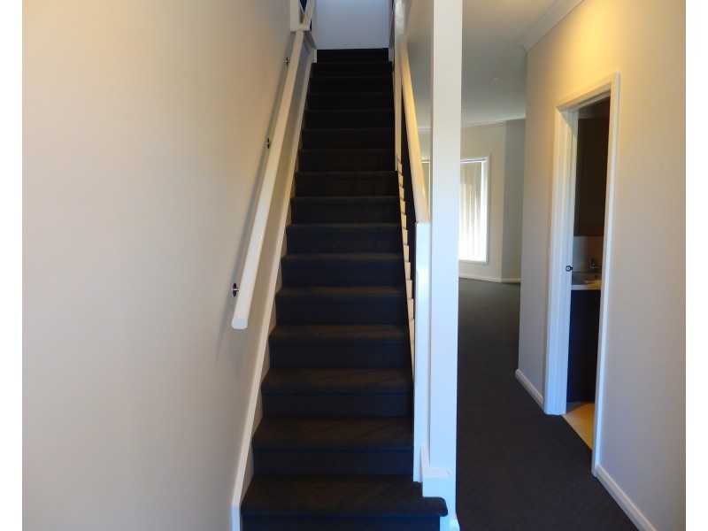 9/102 Windsor Street, Hallam VIC 3803