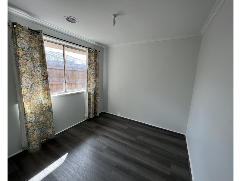 6 Robbins Way, Hampton Park VIC 3976