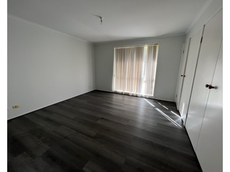 6 Robbins Way, Hampton Park VIC 3976