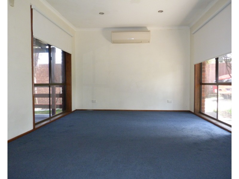 2 Tivoli Court, Eumemmerring VIC 3177