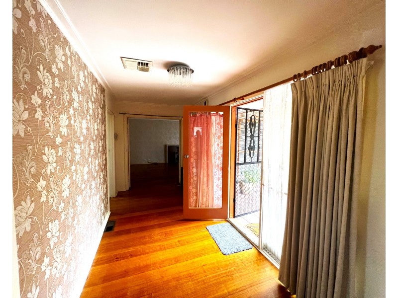 50 Shalimar Crescent, Dandenong North VIC 3175