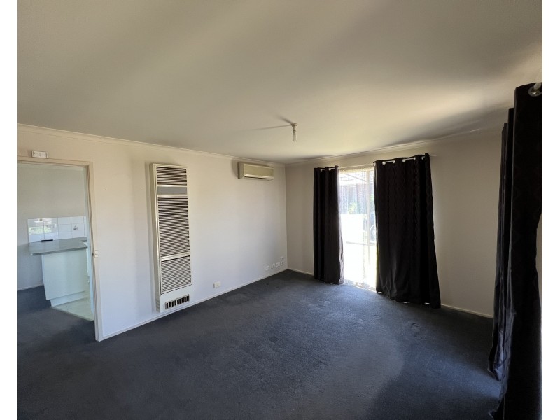 17/9-11 Olive Road, Eumemmerring VIC 3177