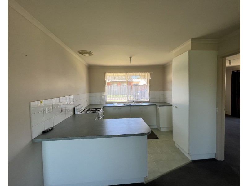 17/9-11 Olive Road, Eumemmerring VIC 3177