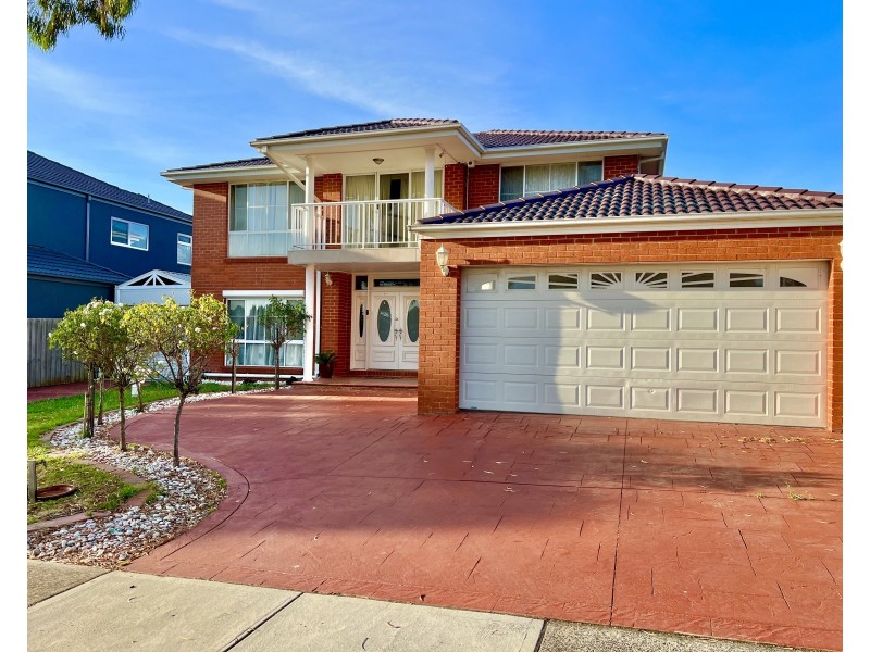 14 Lilac Crescent, Berwick VIC 3806