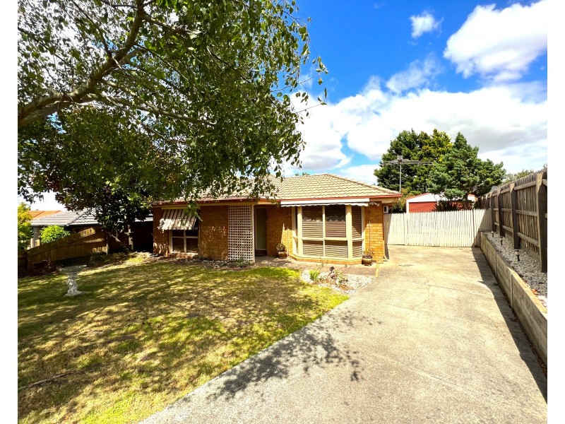 6 Henlow Rise, Hallam VIC 3803