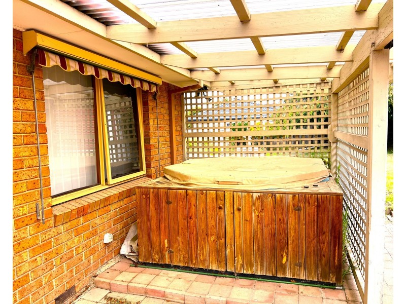 6 Henlow Rise, Hallam VIC 3803