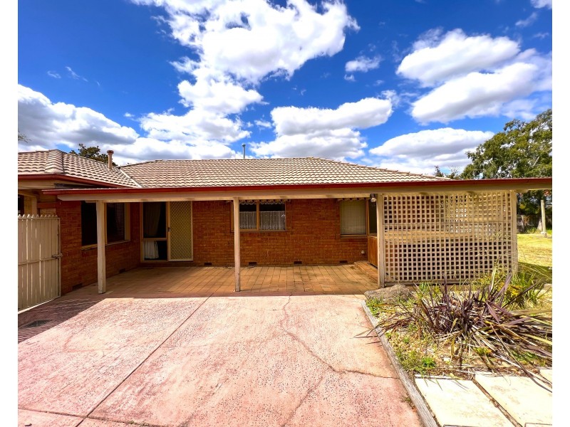 6 Henlow Rise, Hallam VIC 3803