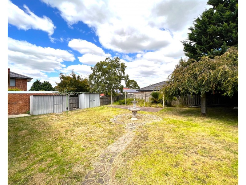 6 Henlow Rise, Hallam VIC 3803