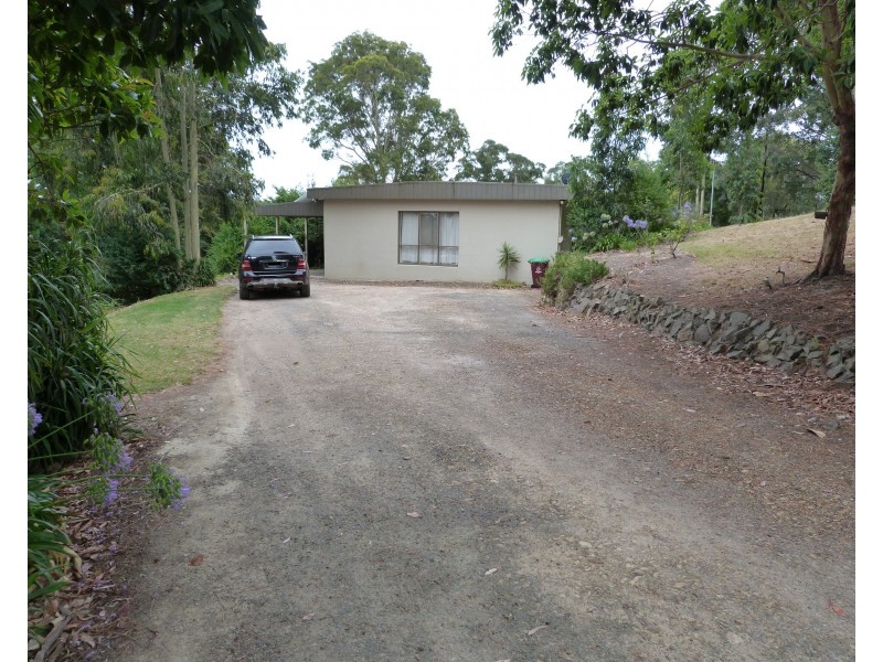 8 Glismann Road, Beaconsfield VIC 3807