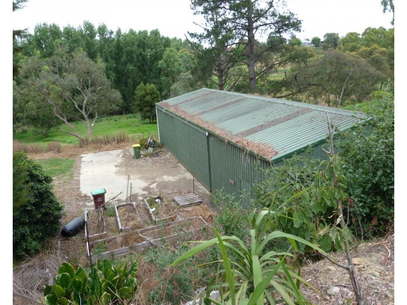 8 Glismann Road, Beaconsfield VIC 3807