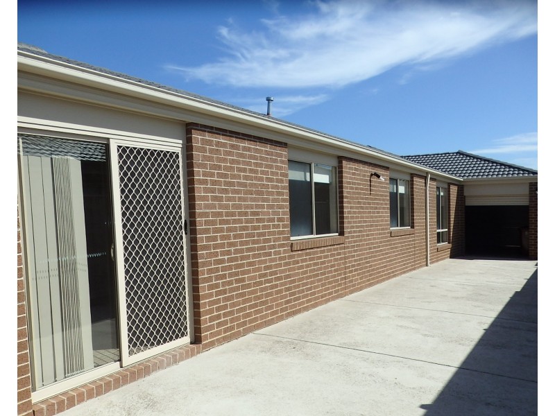 21 Lemon Grove, Cranbourne West VIC 3977