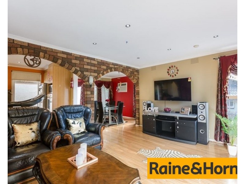 24 FRAWLEY ROAD, Eumemmerring VIC 3177