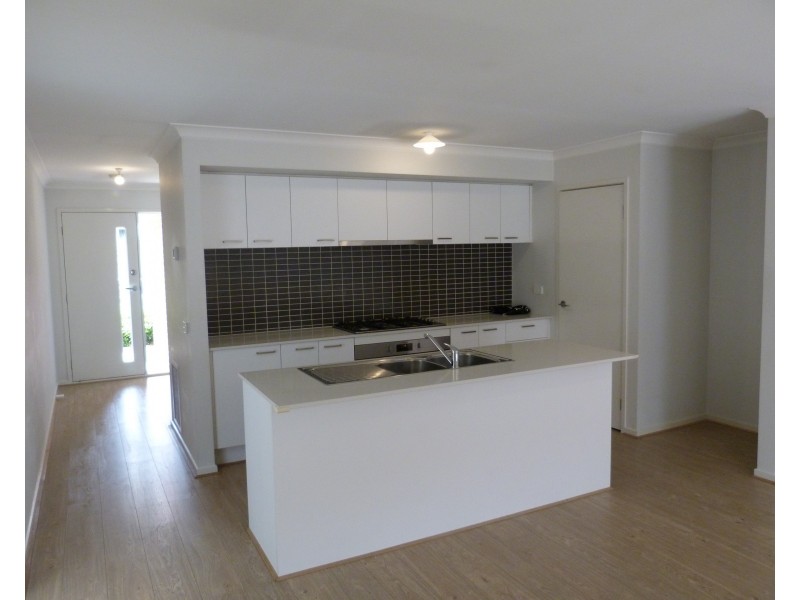 9 Napperby Way, Cranbourne North VIC 3977