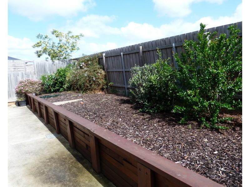 9 Napperby Way, Cranbourne North VIC 3977