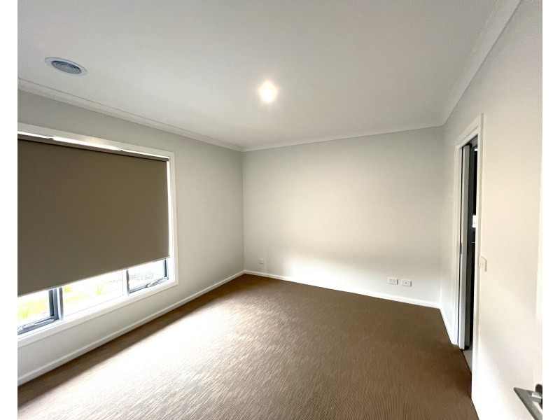 21 Silverstar Street, Pakenham VIC 3810